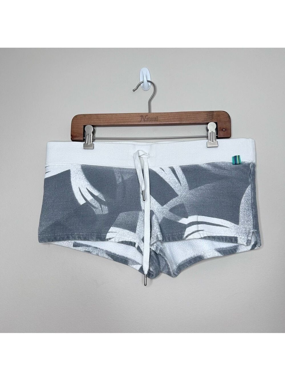 TNA Cozy Fleece Sweat Shorts Grey White Pattern Large
